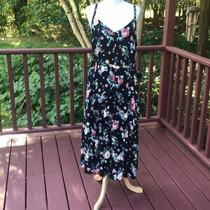 NWT! TORRID Size 2X black trapeze challis floral dress